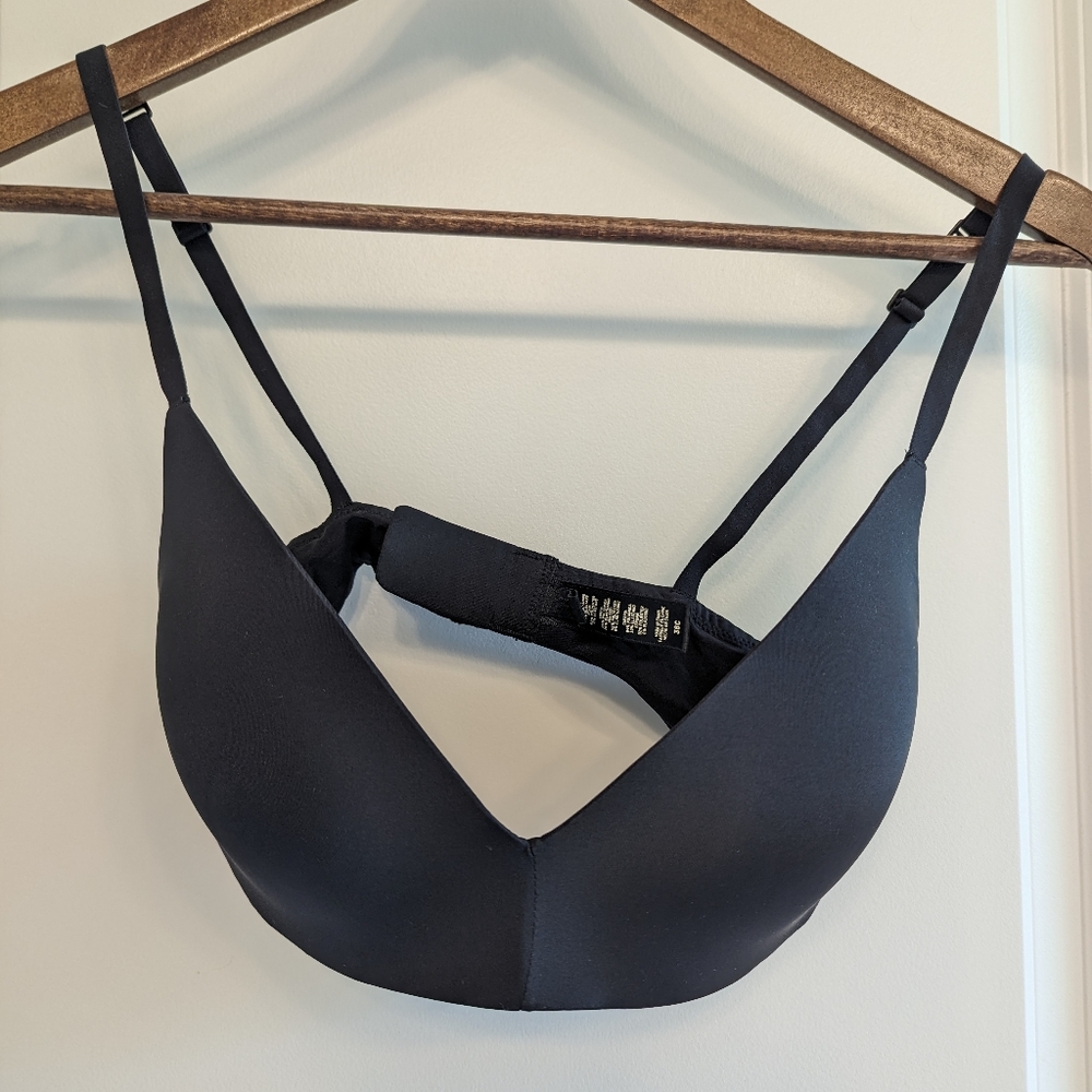 Skims WIRELESS FORM PUSH-UP PLUNGE BRA | ONYX